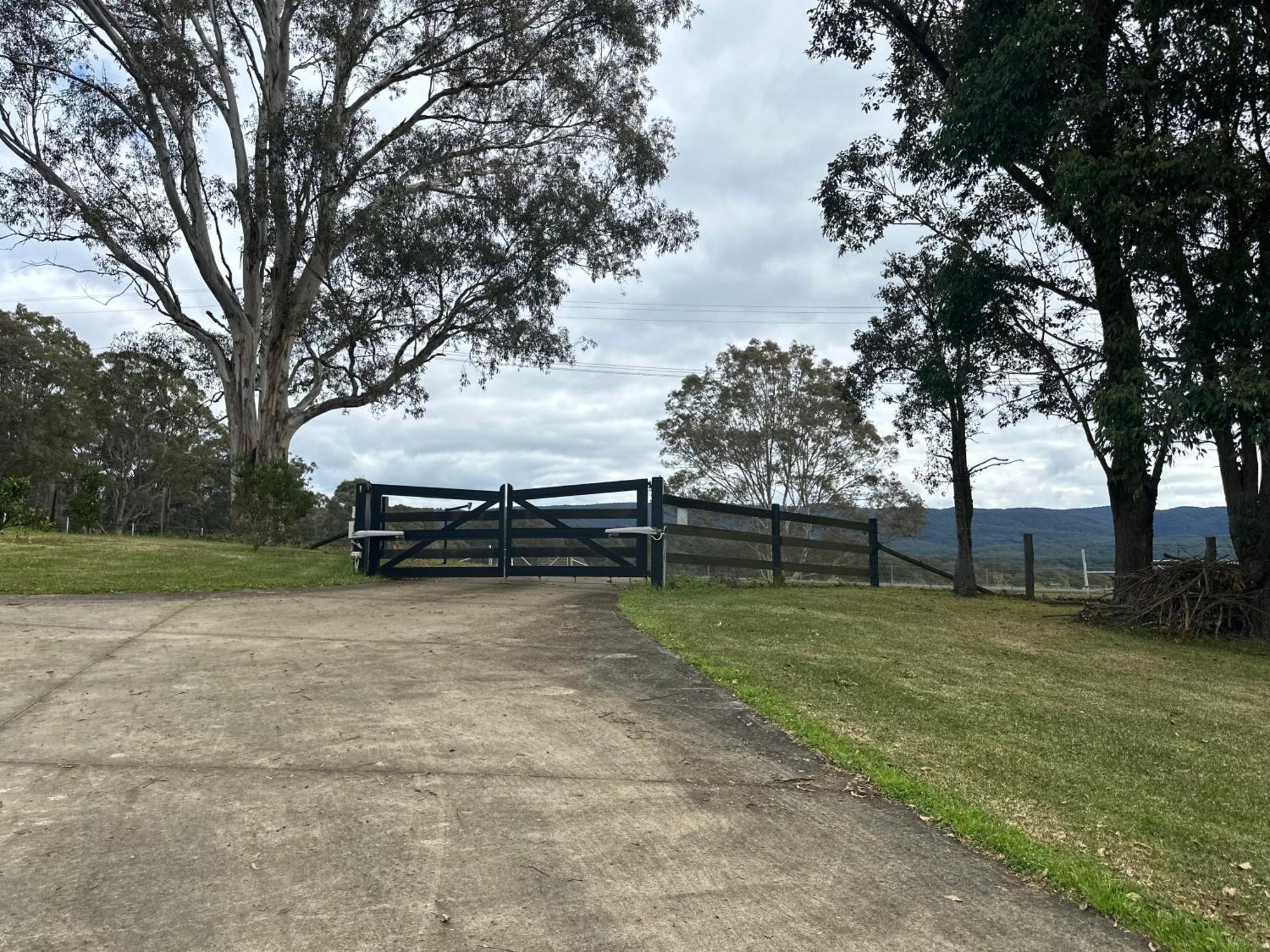 Blueberry Hills On Comleroy Farmstay - Self-Contained Cottages Kurrajong Luaran gambar